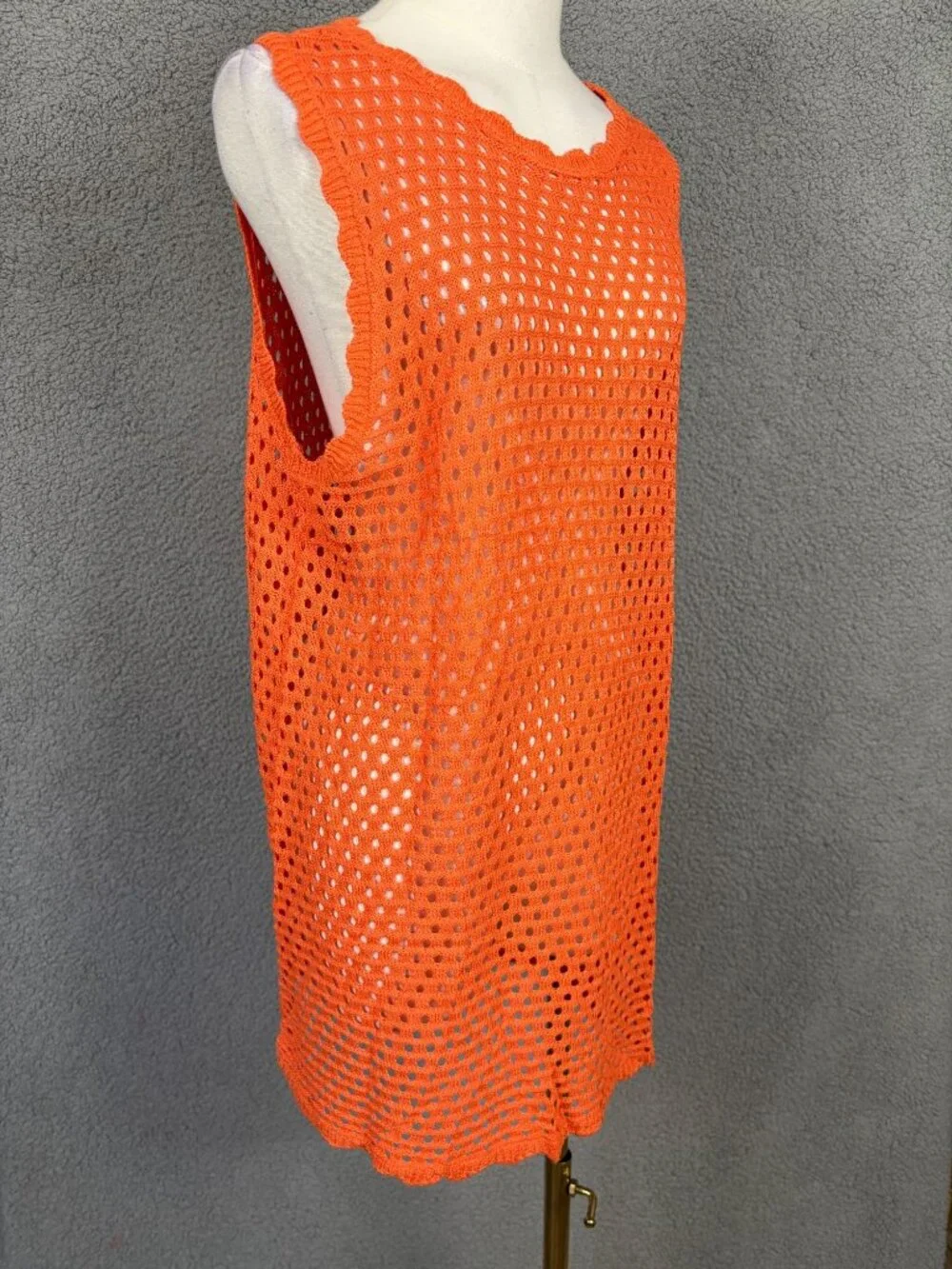 Lylinan Women's Swimsuit Cover Up Knit Sleeveless Orange Size Medium NWOT's.
